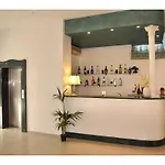 ホテル Hotel Inn 4*