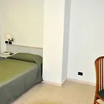 Hotel Inn ホテル タオルミーナ