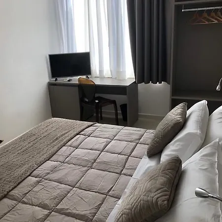Hotel Inn 호텔 4*