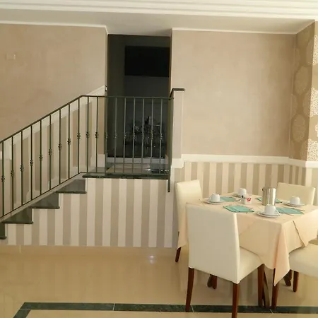Hotel Inn Hotel 4*
