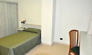 Hotel Inn 호텔 지아르디니낙소스