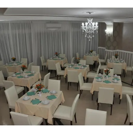 Hotel Inn 호텔 4*