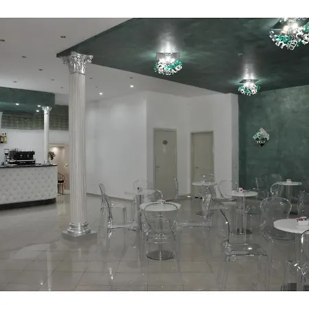 Hotel Inn 4* 지아르디니낙소스